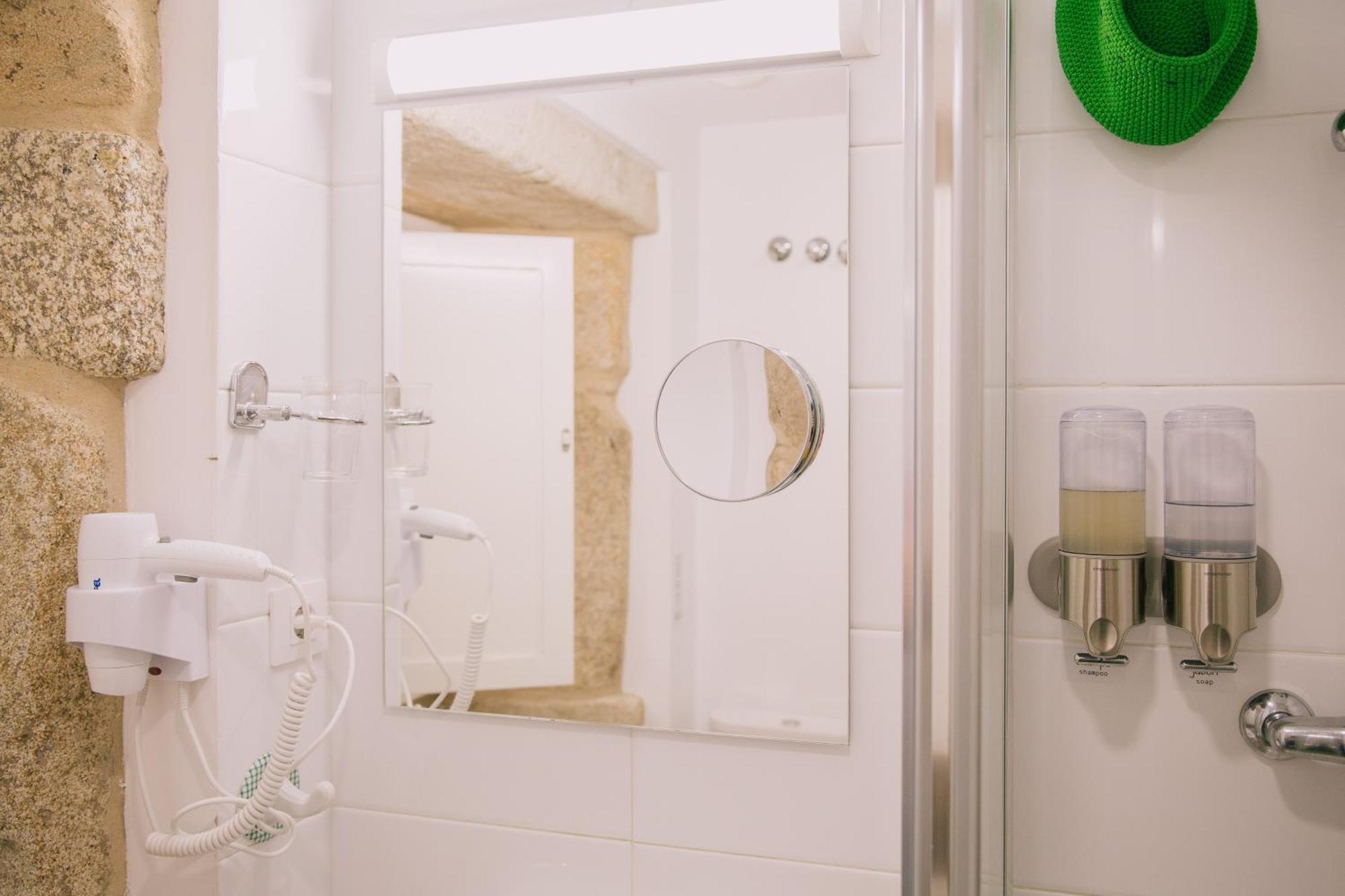 Roompedra Apartamentos Turisticos سانتياغو دي كومبوستيلا المظهر الخارجي الصورة